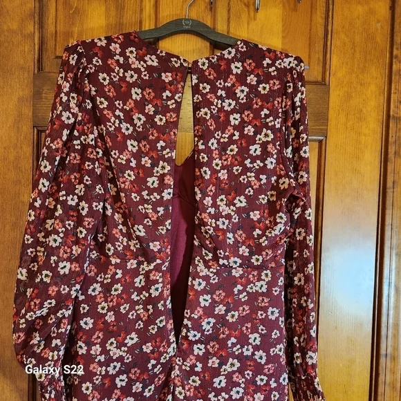 BCBGeneration Deep V neck Skater dress women's size L - Picture 7 of 11